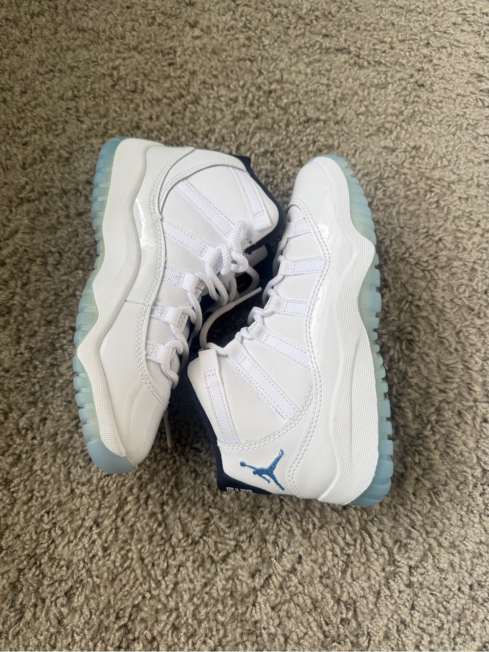 Air Jordan Retro 11 ‘Ledgend Blue’ - Picture 2 of 7